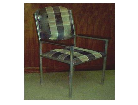 HEADMASTER CHAIR (Primary / Middle) – Cushioned / Metal Structure